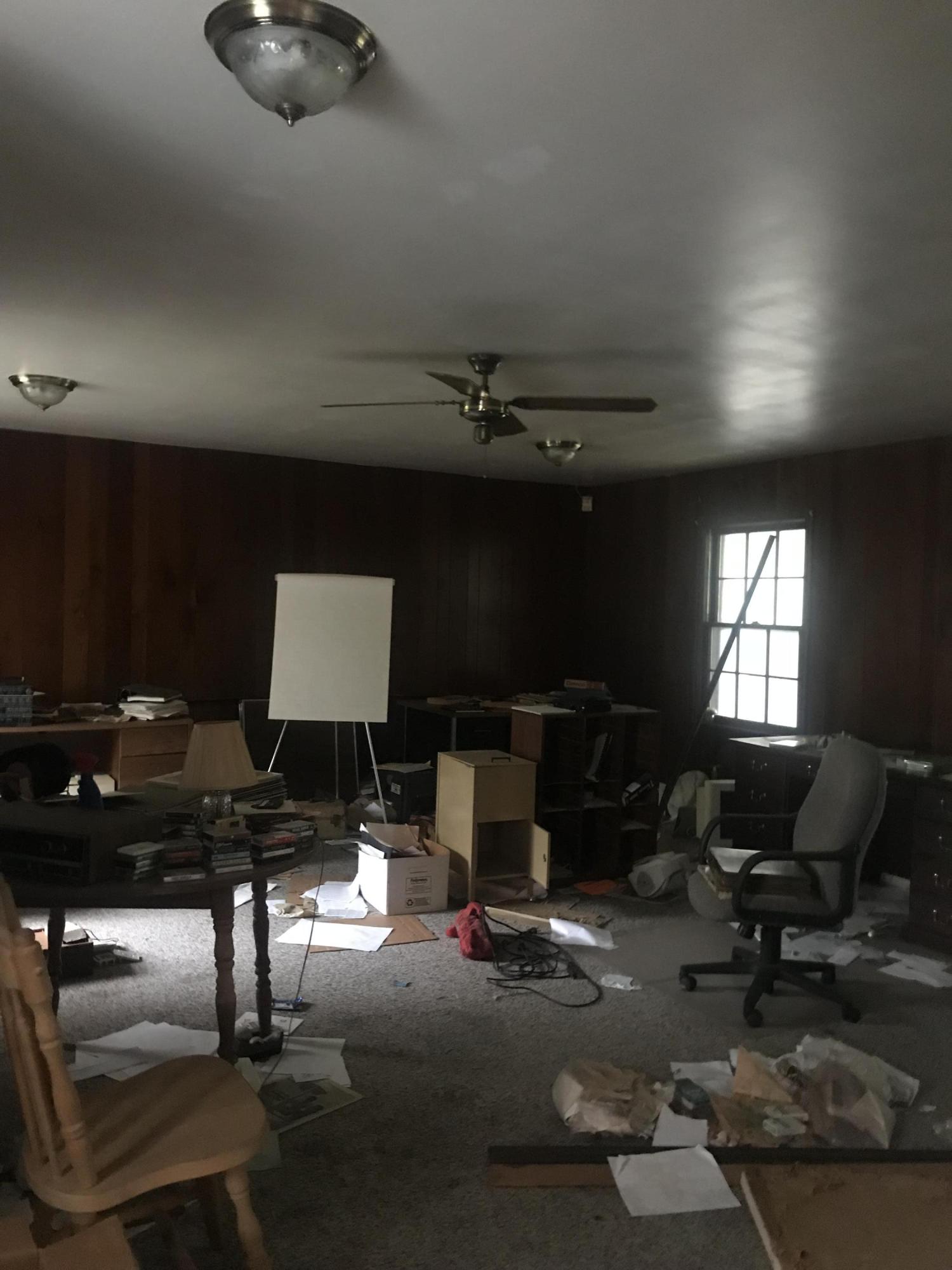 2098 Hiers Corner Road Walterboro, SC 29488 - Photo 13 of 34 First Family Room