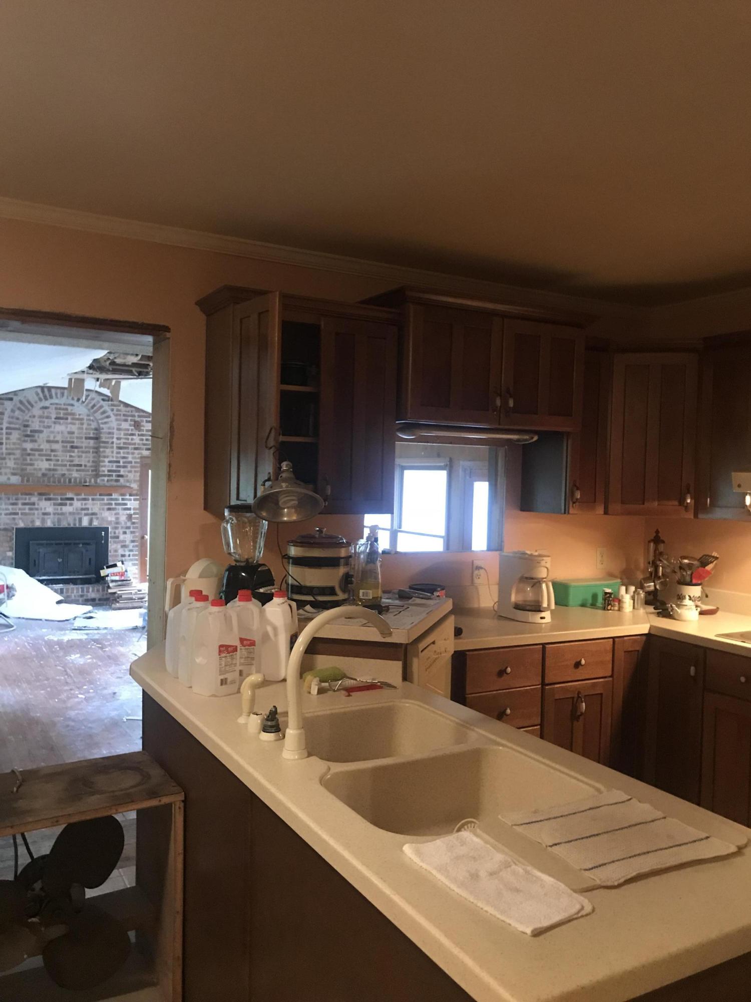 2098 Hiers Corner Road Walterboro, SC 29488 - Photo 15 of 34 Kitchen