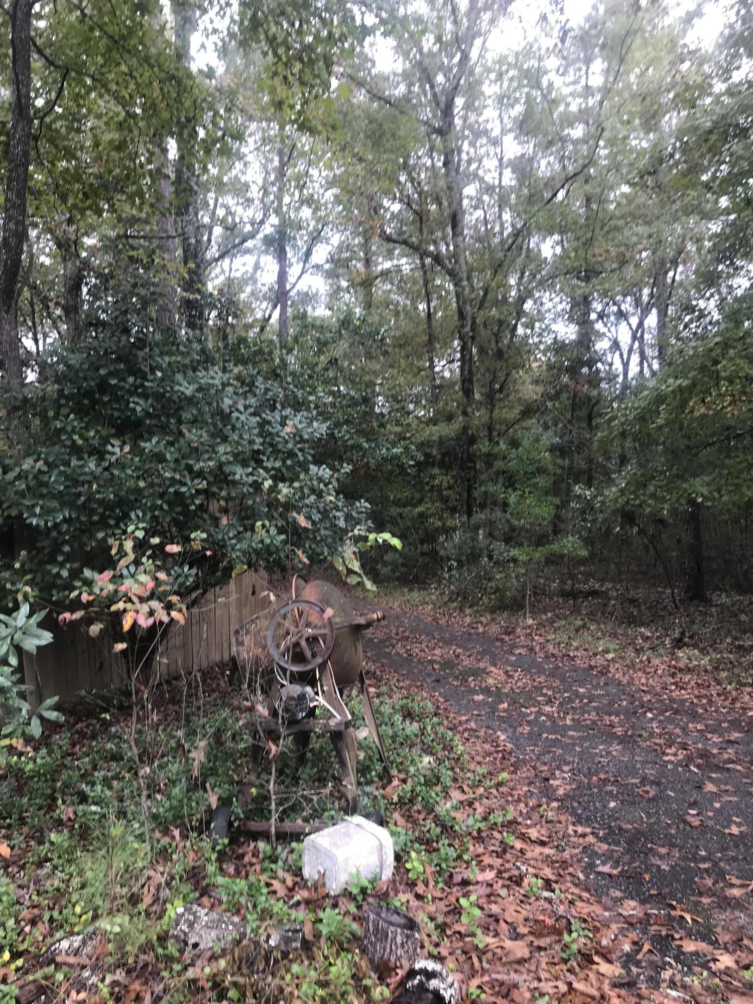 2098 Hiers Corner Road Walterboro, SC 29488 - Photo 33 of 34 Circular Driveway