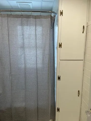 $324,900 | 7924 40th Avenue, Kenosha, WI 53142