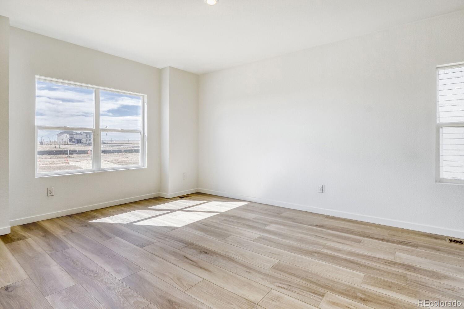 45886 Mill Avenue Bennett, CO 80102 - Photo 2 of 14