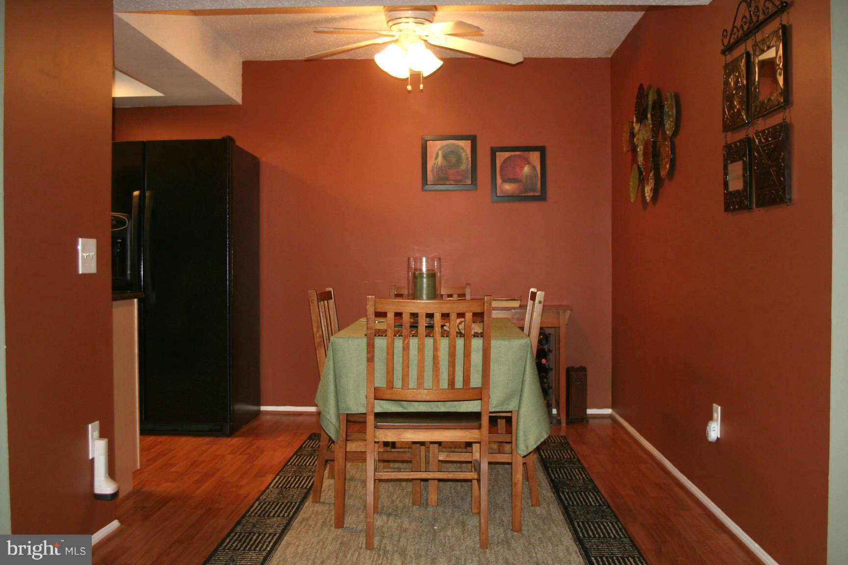 112 Fort Evans Road Southeast, Unit B Leesburg, VA 20175 - Photo 6 of 17 Dining Room