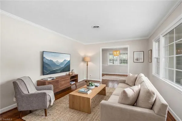 $2,200 | 701 North Peace Haven Road, Winston-Salem, NC 27104