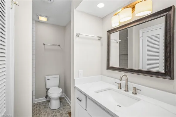 $2,200 | 701 North Peace Haven Road, Winston-Salem, NC 27104