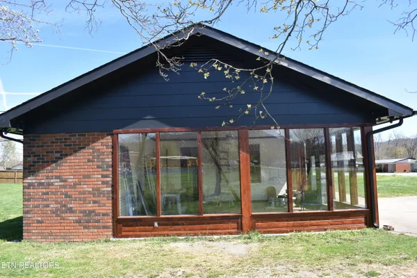 $349,900 | 3306 West Cumberland Avenue, Middlesboro, KY 40965