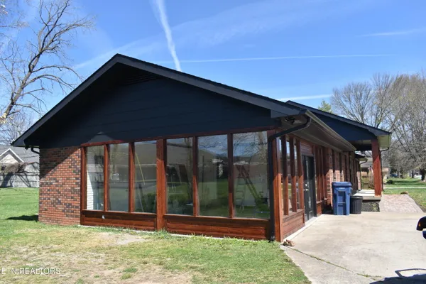 $349,900 | 3306 West Cumberland Avenue, Middlesboro, KY 40965