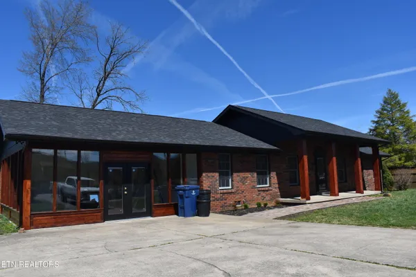 $349,900 | 3306 West Cumberland Avenue, Middlesboro, KY 40965