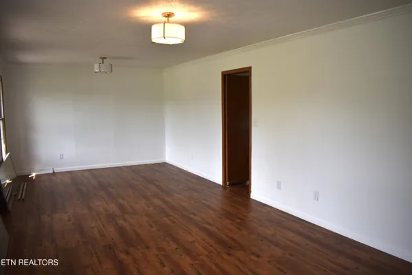 $349,900 | 3306 West Cumberland Avenue, Middlesboro, KY 40965