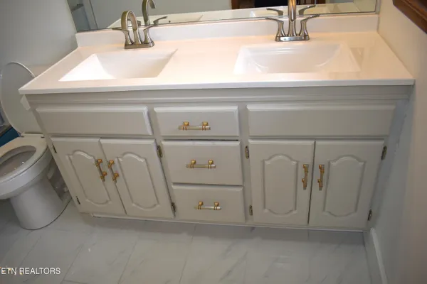 $349,900 | 3306 West Cumberland Avenue, Middlesboro, KY 40965