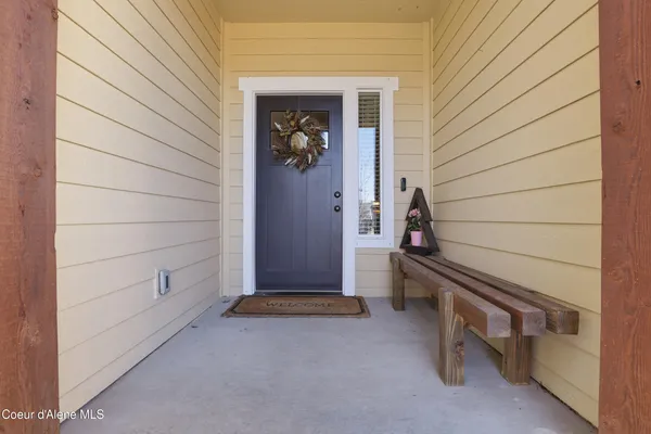 $650,000 | 13421 North Shimmering Court, Rathdrum, ID 83858
