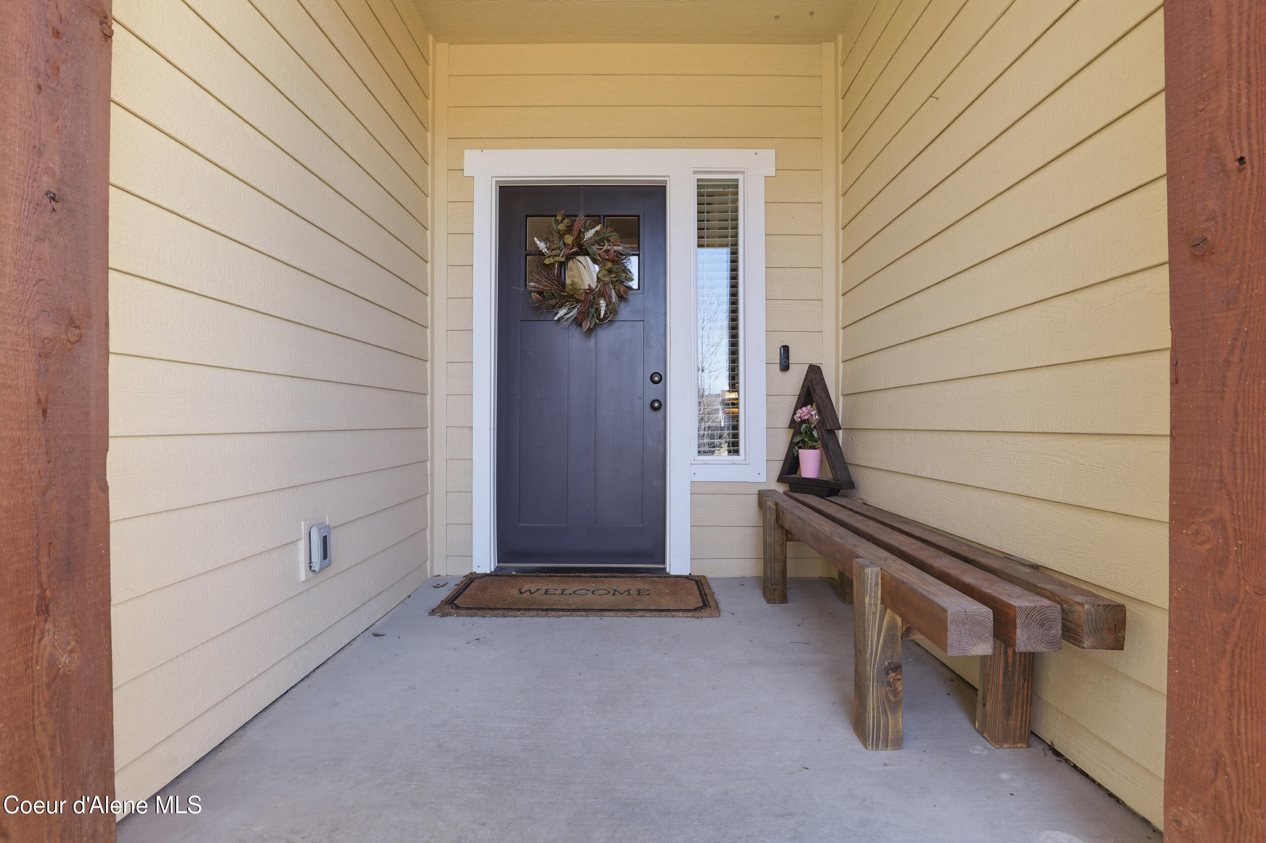 13421 North Shimmering Court Rathdrum, ID 83858 - Photo 3 of 48 Front Entrance