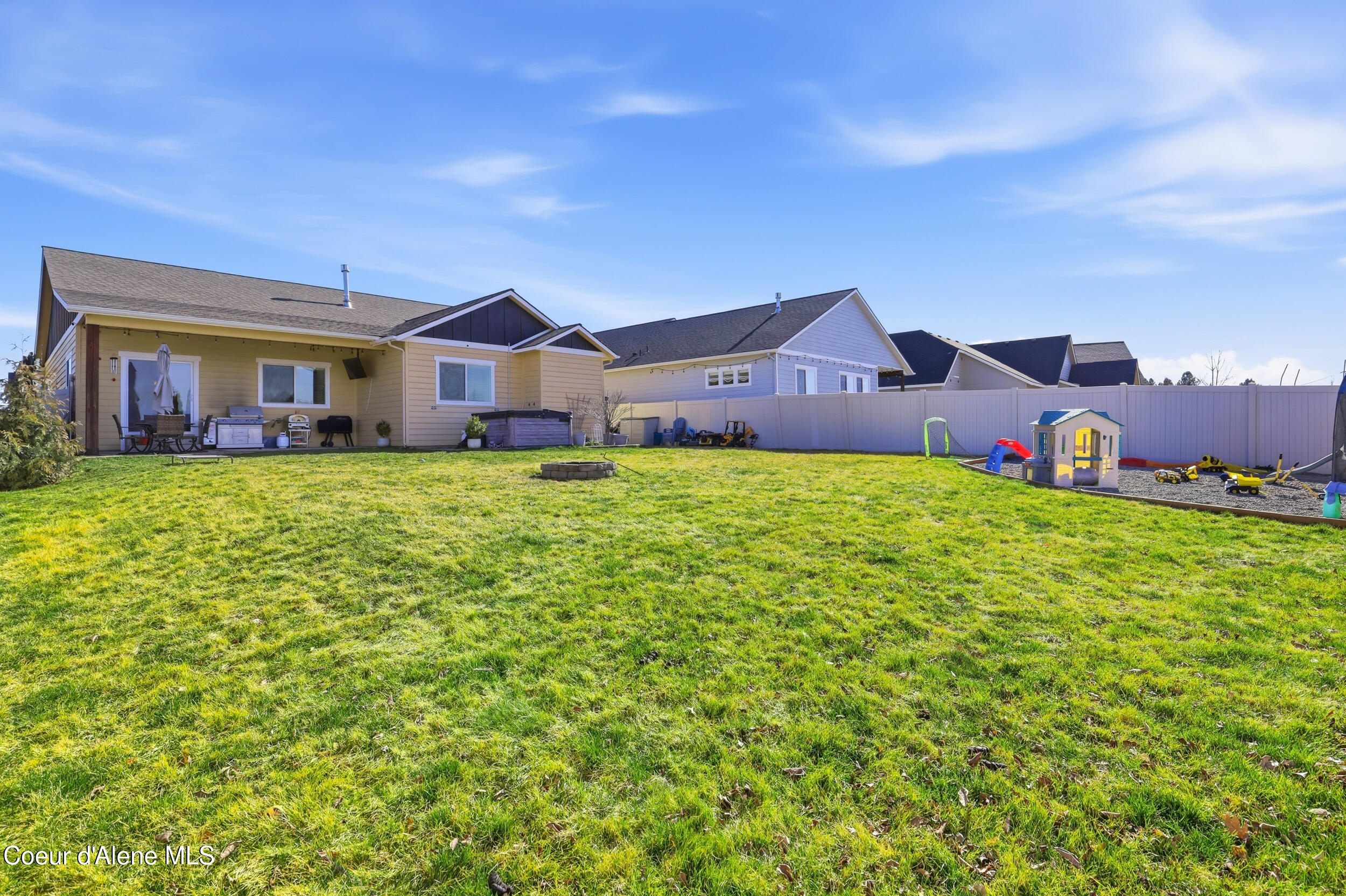 13421 North Shimmering Court Rathdrum, ID 83858 - Photo 34 of 48 39_img_3854