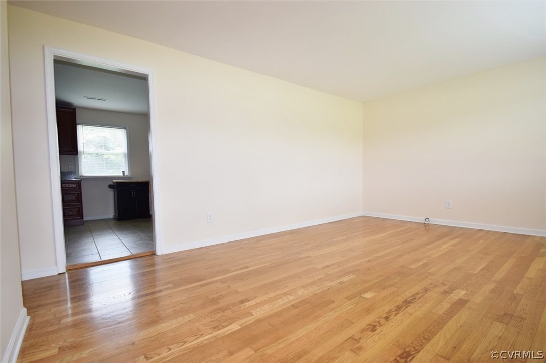 20716 Little Road Petersburg, VA 23803 - Photo 4 of 21 Gallery Image 4