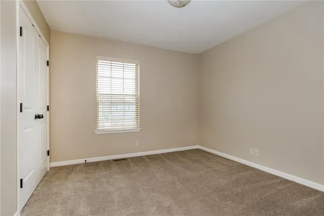 $2,280 | 1400 North 9th Street East, Louisburg, KS 66053