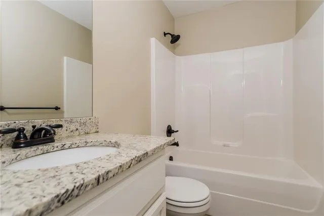 $2,280 | 1400 North 9th Street East, Louisburg, KS 66053