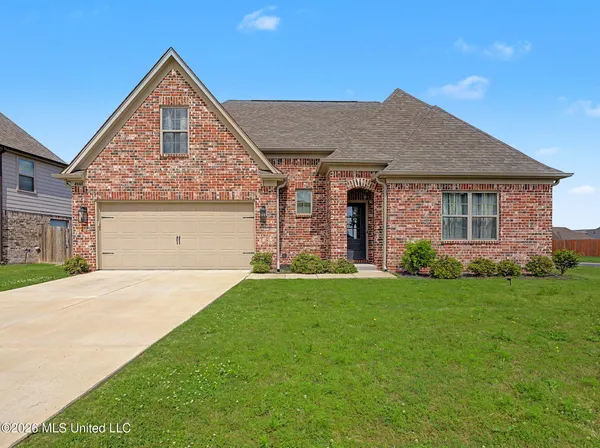 $320,000 | 4960 Reunion Drive, Walls, MS 38680