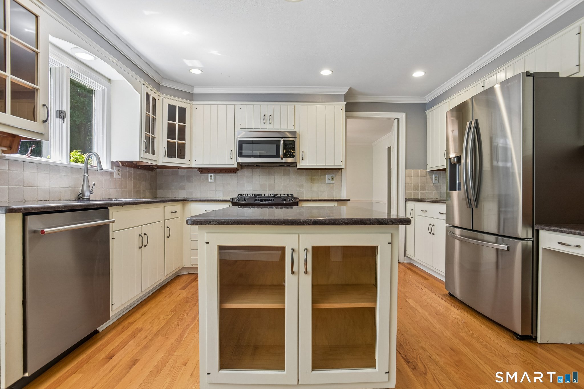 89 Summer Hill Road Madison, CT 06443 - Photo 9 of 39