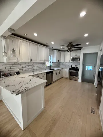 $3,000 | 6436 South Lamon Avenue, Chicago, IL 60638