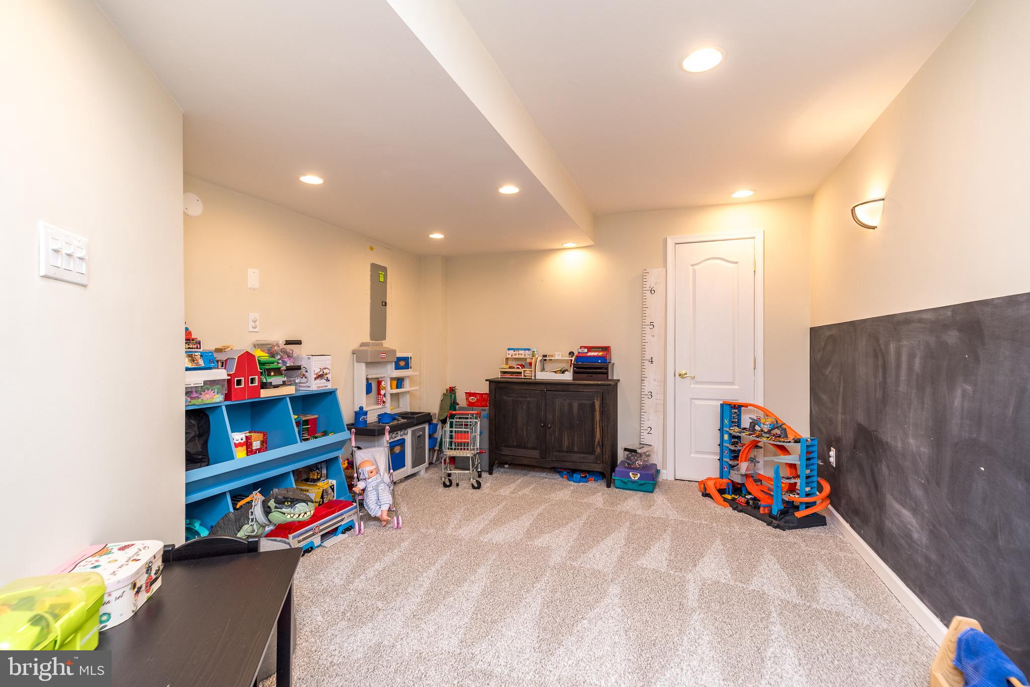227 Coventry Road Chalfont, PA 18914 - Photo 40 of 52 Lots of room