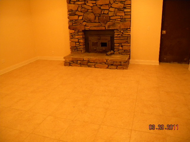 3904 Welcome Valley Road Southeast Roanoke, VA 24014 - Photo 14 of 23 Family room view 1