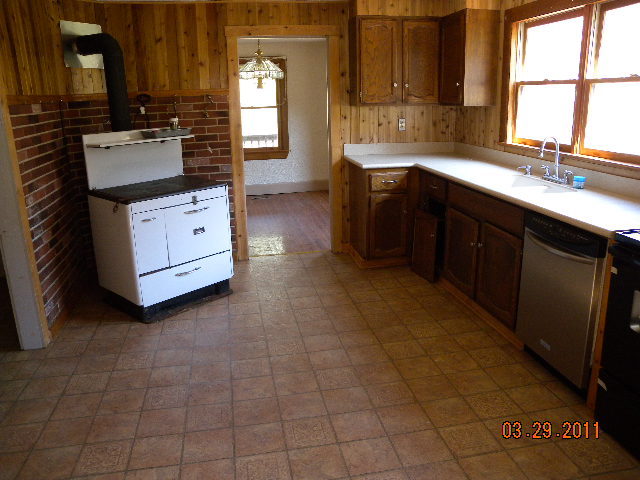 3904 Welcome Valley Road Southeast Roanoke, VA 24014 - Photo 9 of 23 Kitchen view 1
