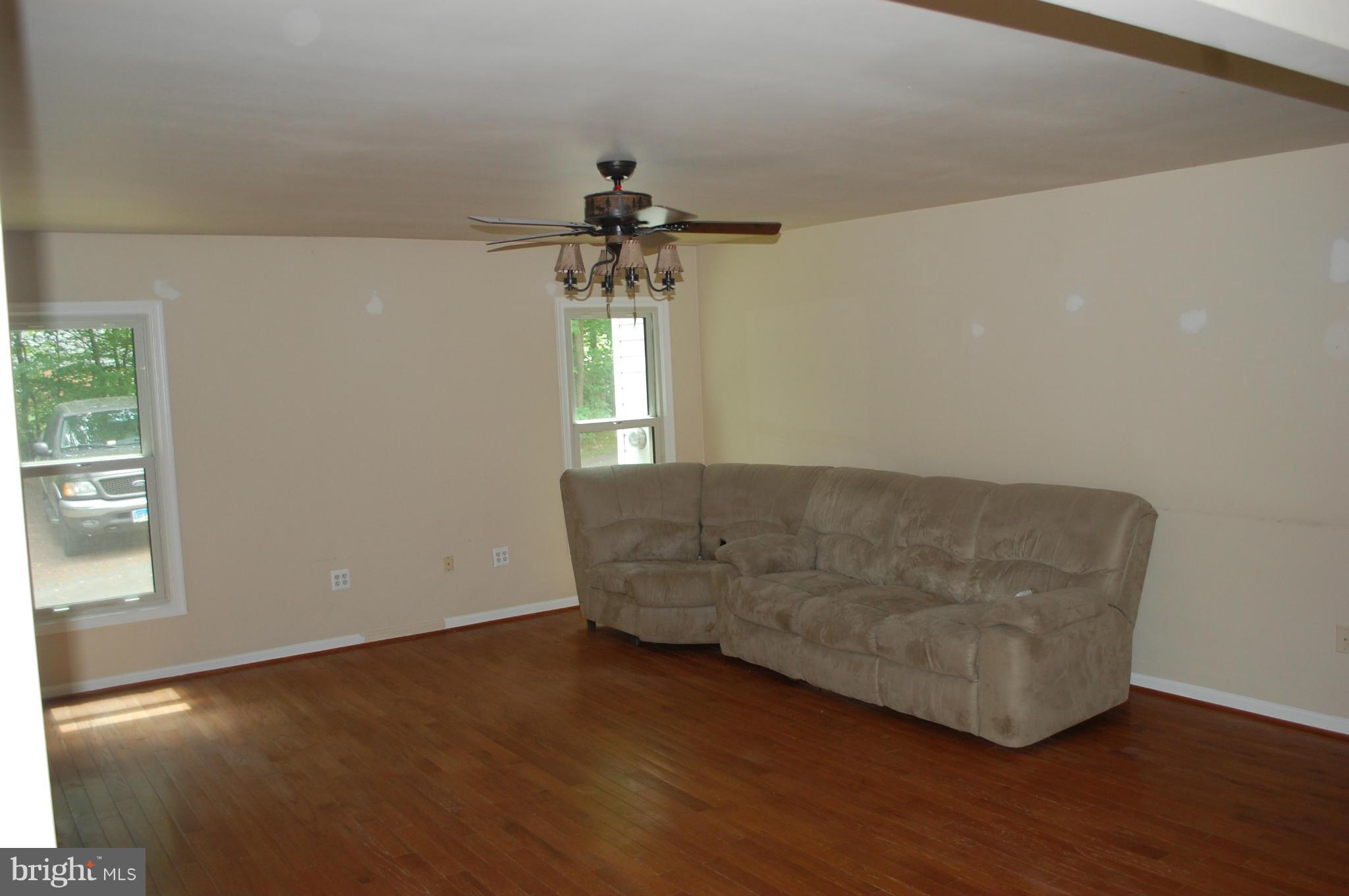 3803 Russell Road Woodbridge, VA 22192 - Photo 11 of 30 Family Room
