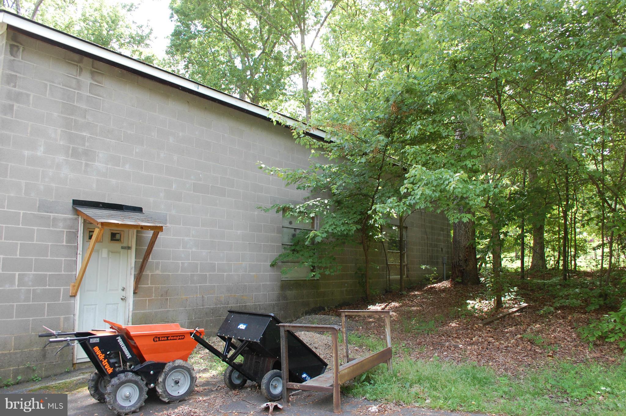 3803 Russell Road Woodbridge, VA 22192 - Photo 30 of 30 Exterior (Rear)