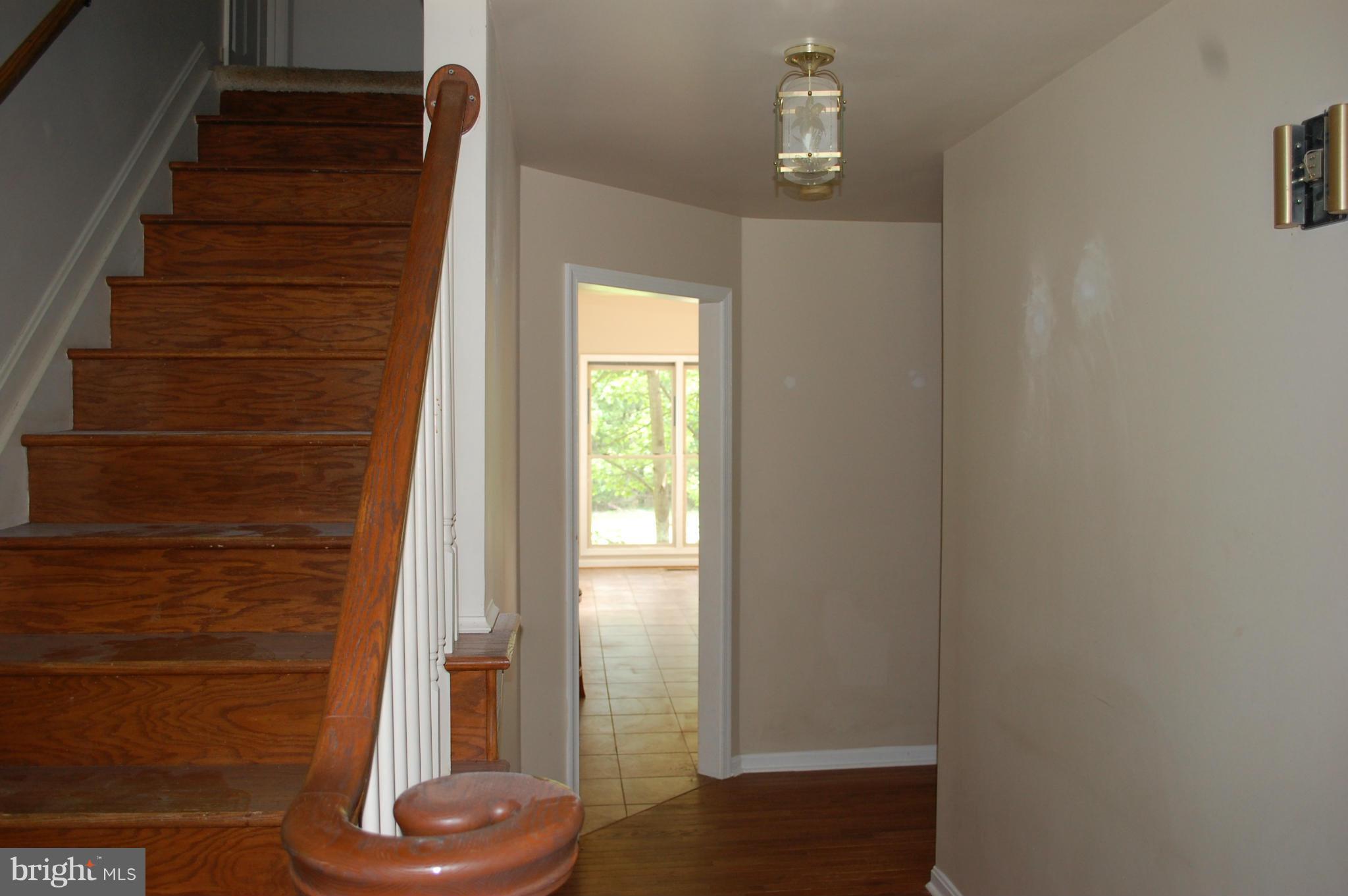 3803 Russell Road Woodbridge, VA 22192 - Photo 4 of 30 Interior (General)