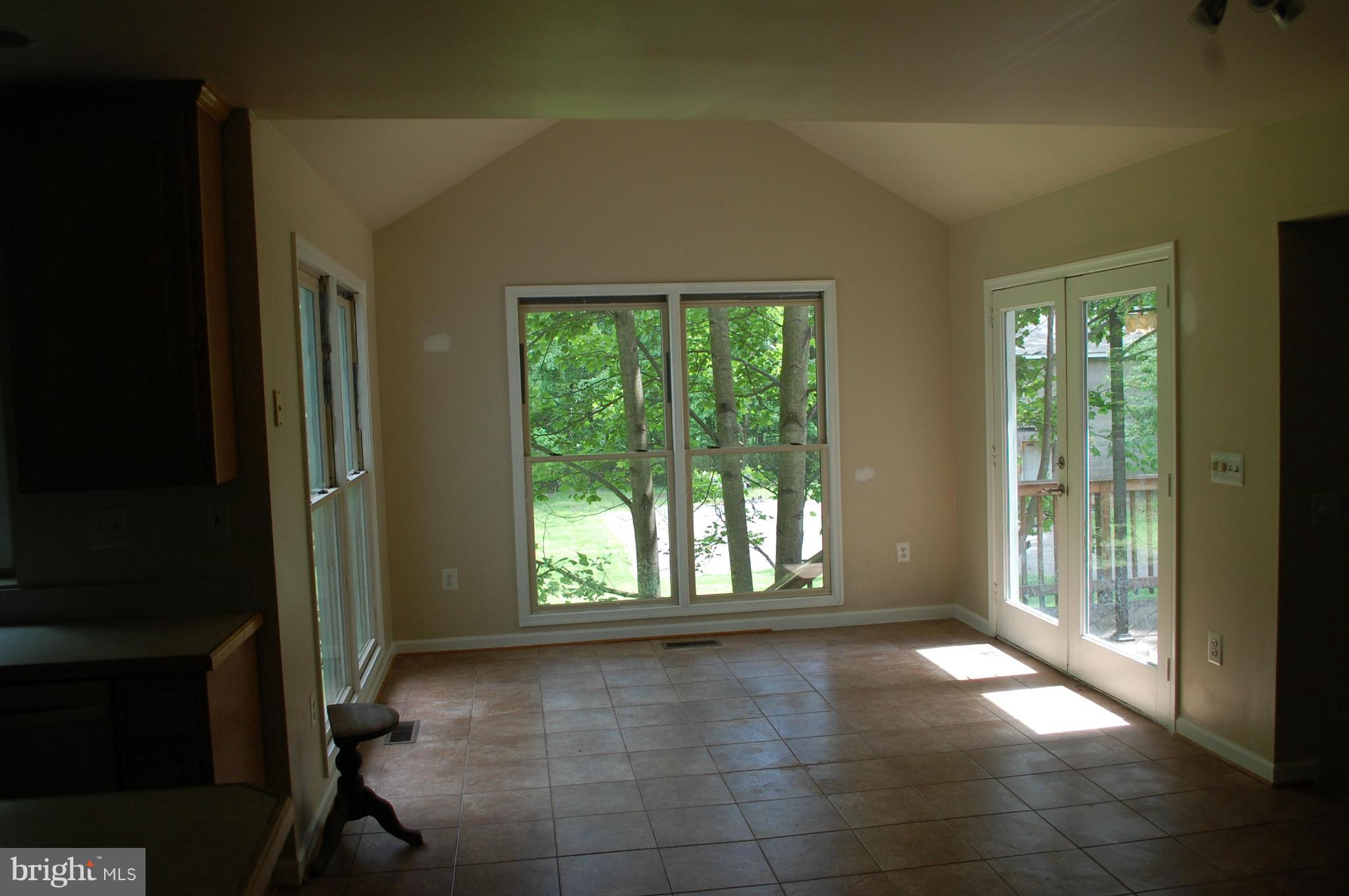3803 Russell Road Woodbridge, VA 22192 - Photo 10 of 30 Interior (General)