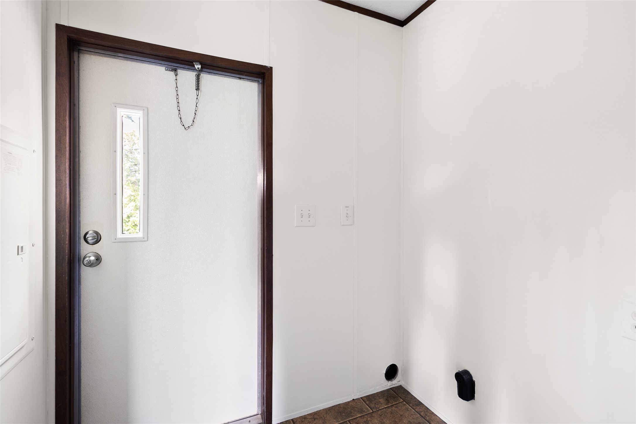 443 West Lone Oak Road Onalaska, TX 77360 - Photo 11 of 21 a view of a elevator