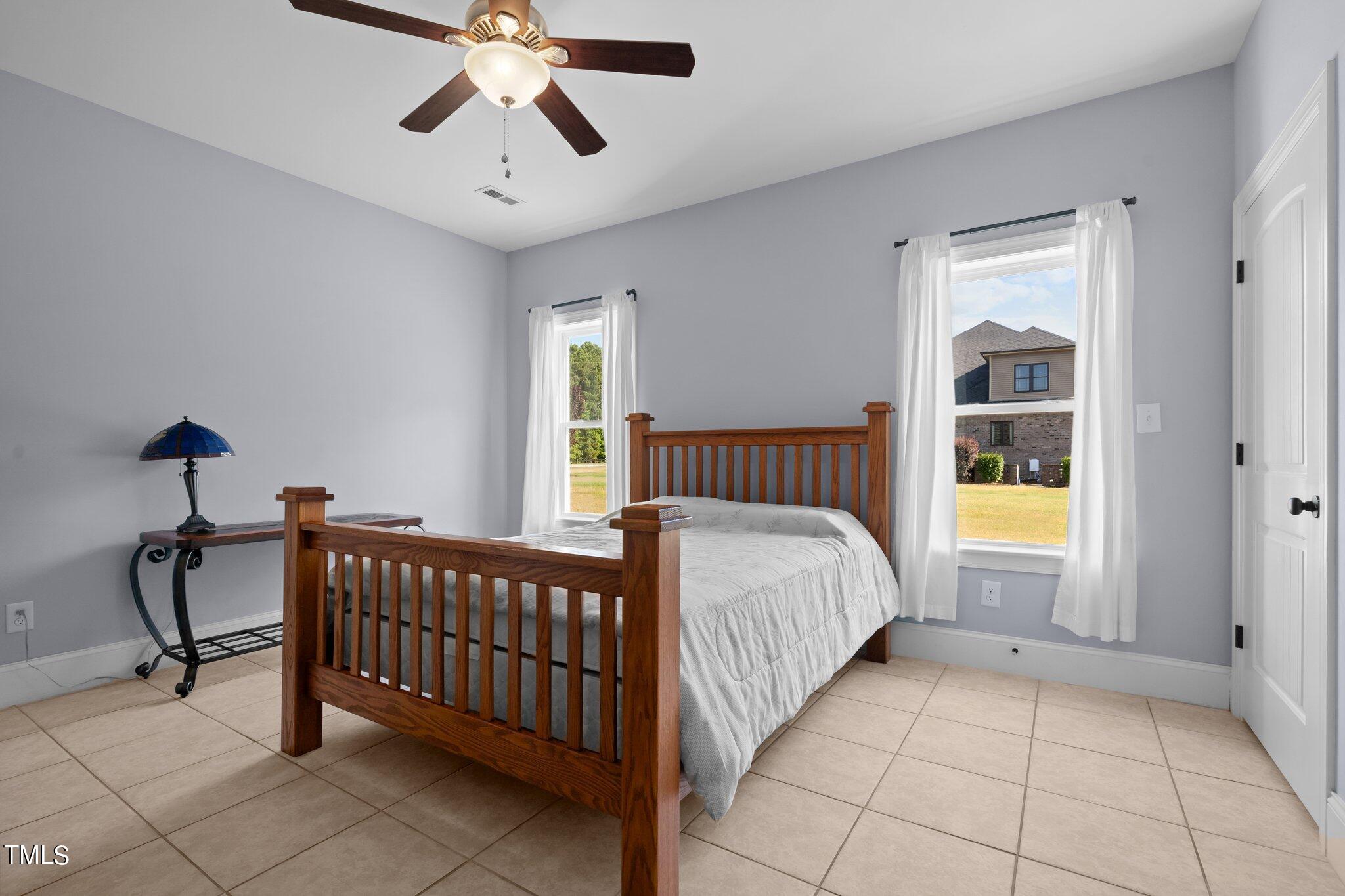 130 Britt Valley Road Raleigh, NC 27603 - Photo 13 of 57 12-web-or-mls-_NFP3827