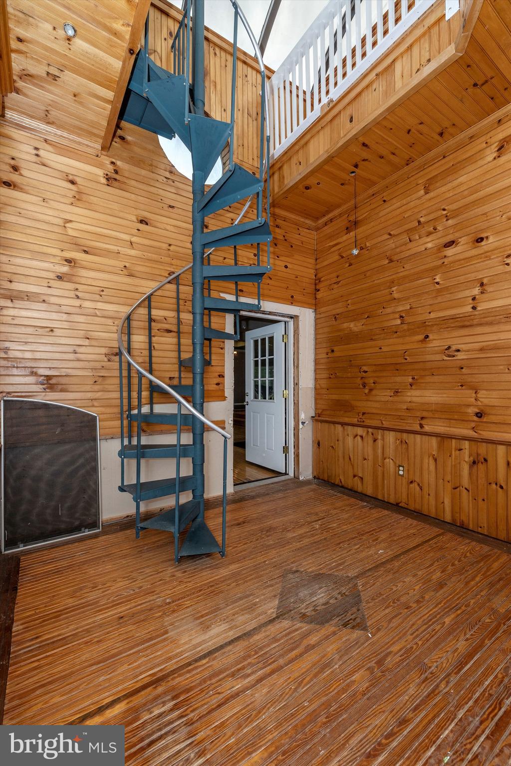 10825 Powell Road Thurmont, MD 21788 - Photo 21 of 53 Staircase to the top-level observatory