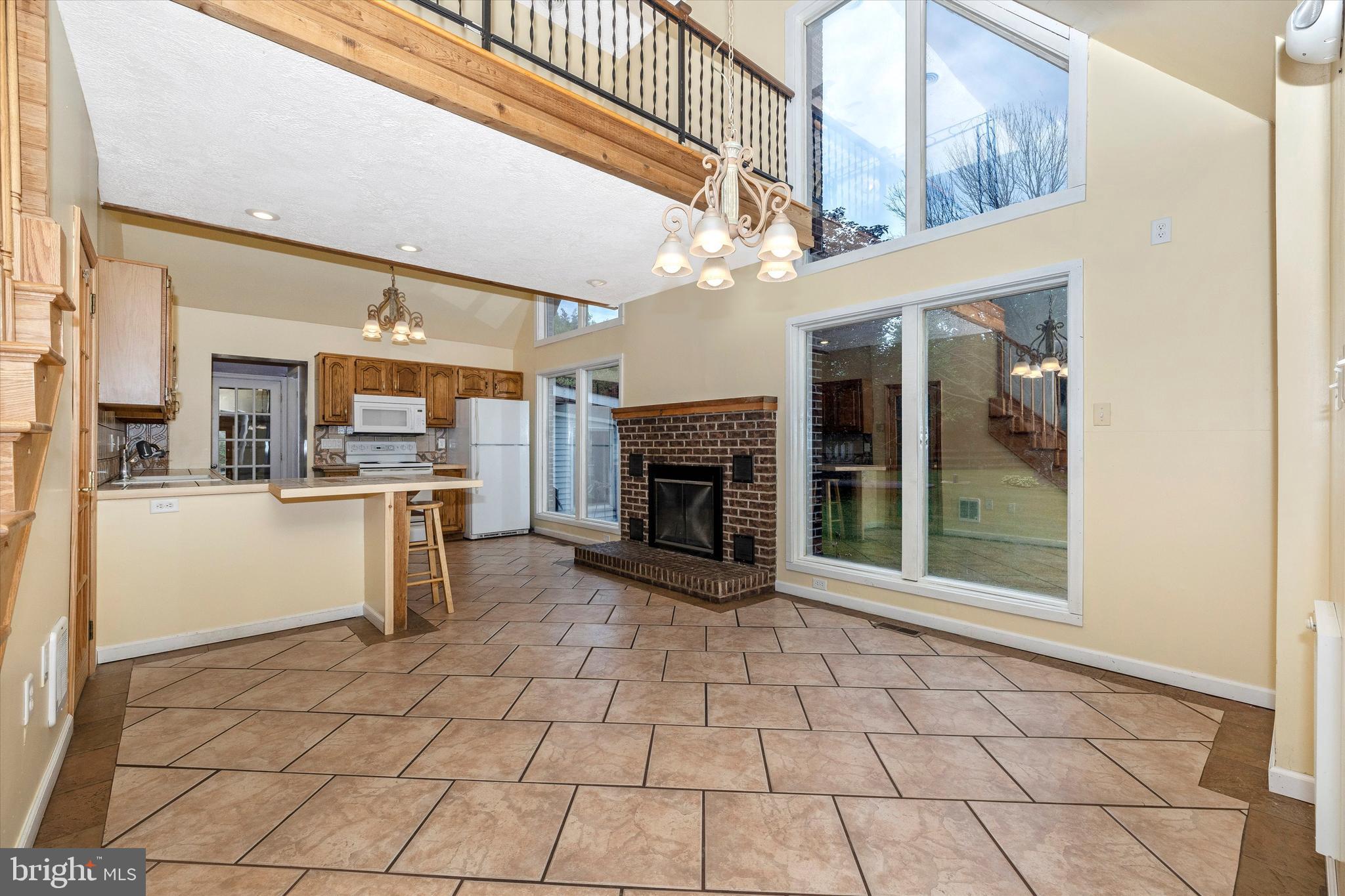 10825 Powell Road Thurmont, MD 21788 - Photo 7 of 53 Dining Room, wall of windows