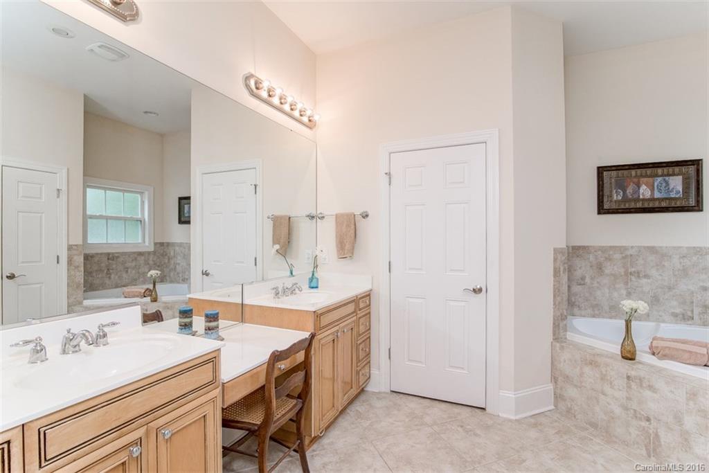 18112 Meadow Bottom Road Charlotte, NC 28277 - Photo 12 of 24 Gallery Image 12