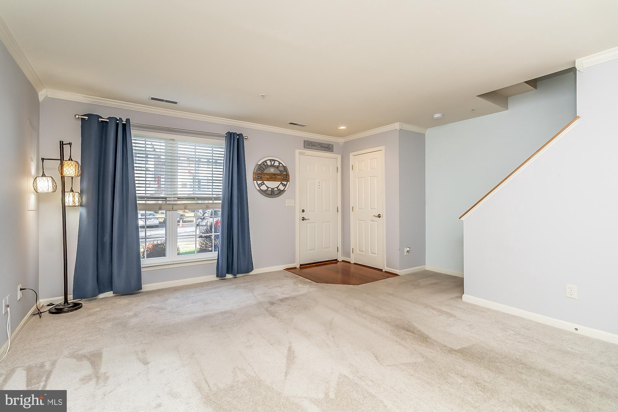 677 Hunting Fields Road Middle River, MD 21220 - Photo 5 of 32 Living Room