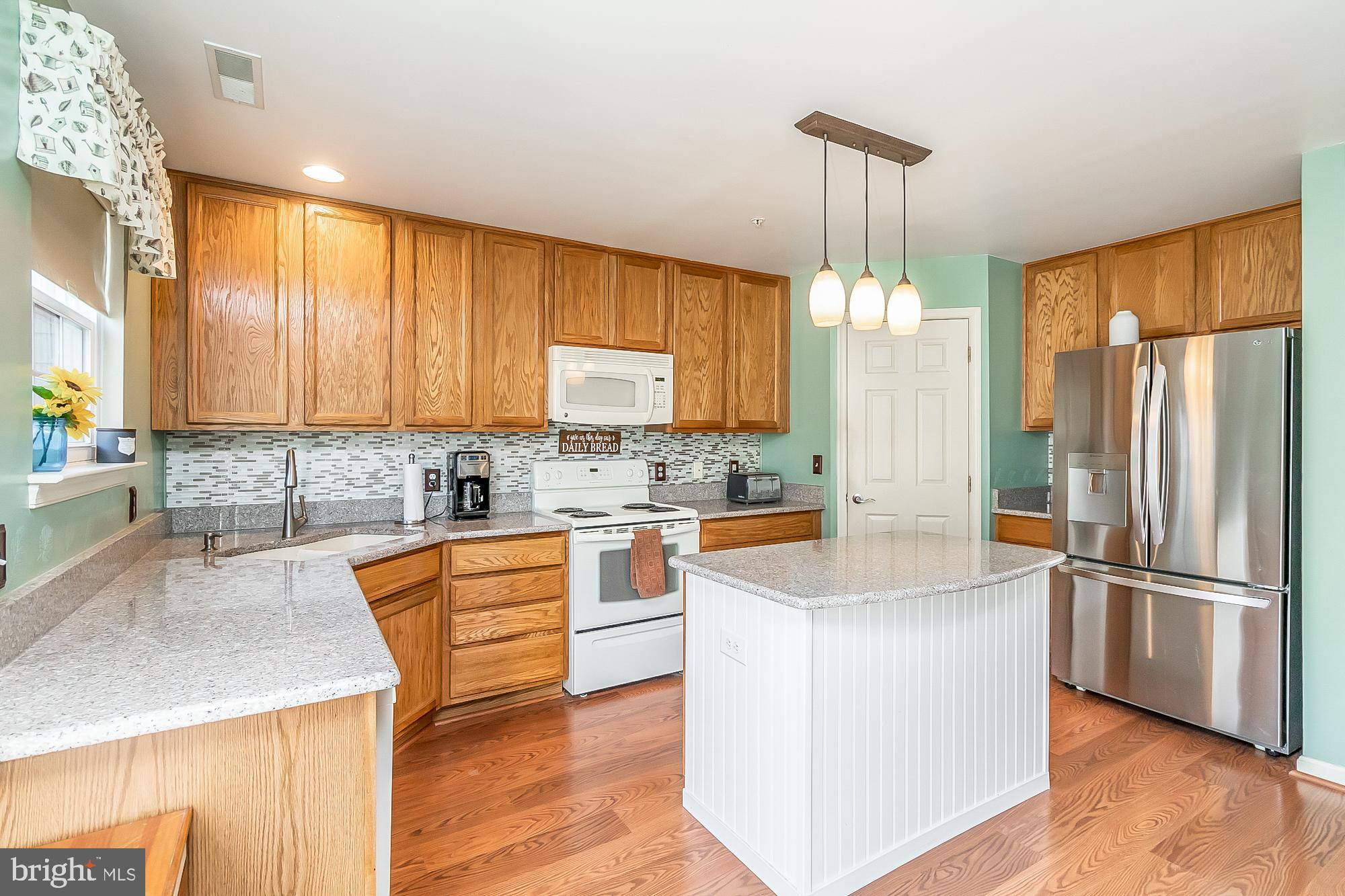 677 Hunting Fields Road Middle River, MD 21220 - Photo 7 of 32 Kitchen