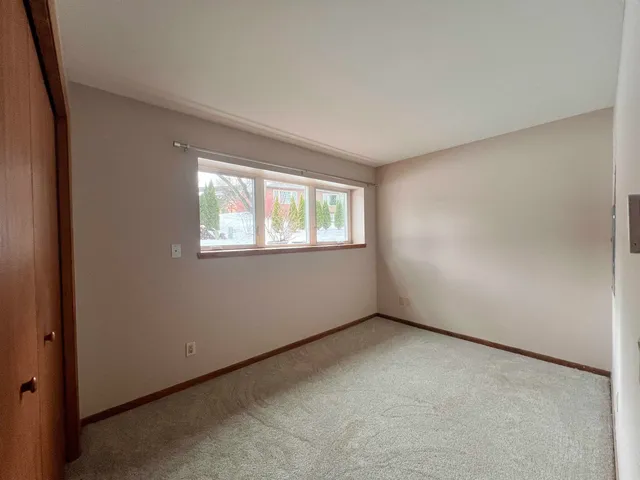 $425,000 | 5 East Spyglass Court, Madison, WI 53717