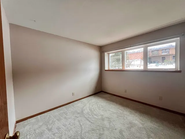 $425,000 | 5 East Spyglass Court, Madison, WI 53717