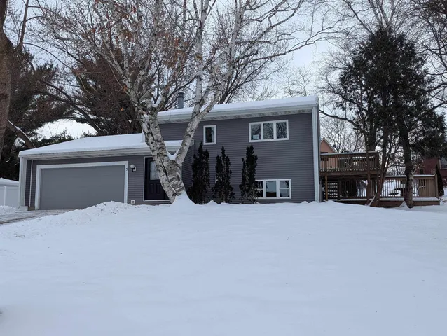 $425,000 | 5 East Spyglass Court, Madison, WI 53717