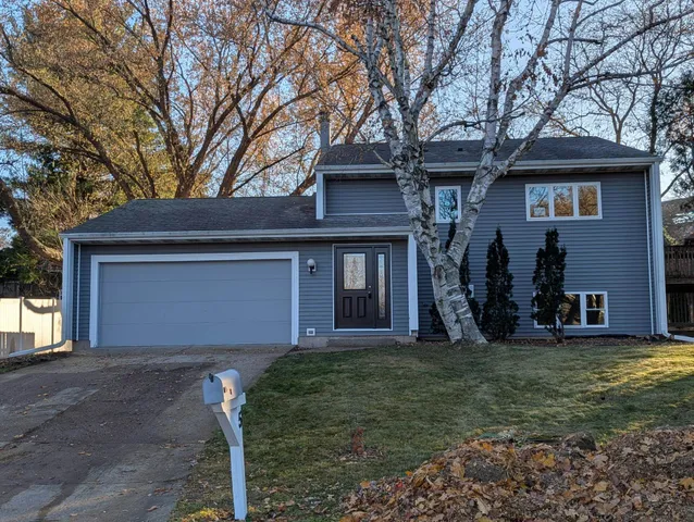 $425,000 | 5 East Spyglass Court, Madison, WI 53717