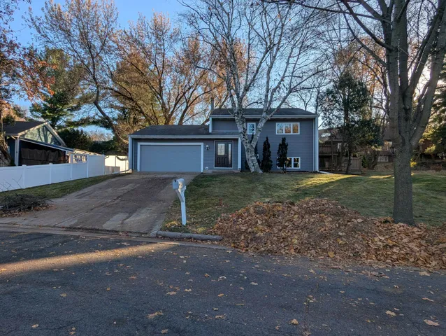 $425,000 | 5 East Spyglass Court, Madison, WI 53717