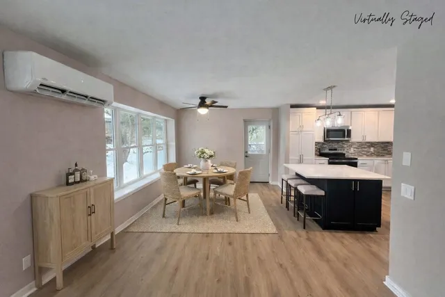 $425,000 | 5 East Spyglass Court, Madison, WI 53717