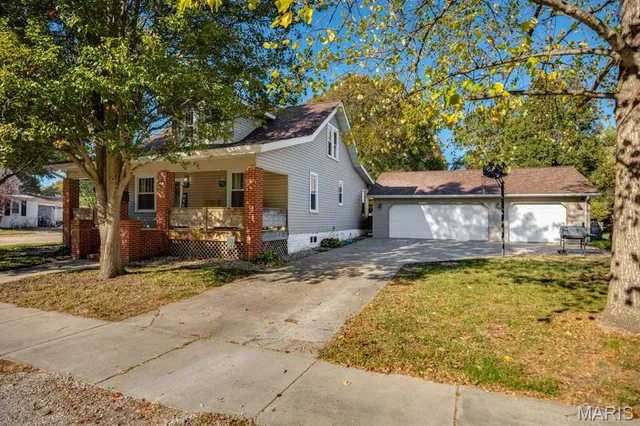 $174,900 | 301 East 3rd N Street, Mount Olive, IL 62069