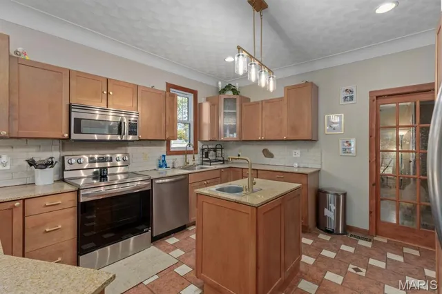 $174,900 | 301 East 3rd N Street, Mount Olive, IL 62069