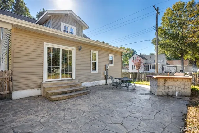 $174,900 | 301 East 3rd N Street, Mount Olive, IL 62069