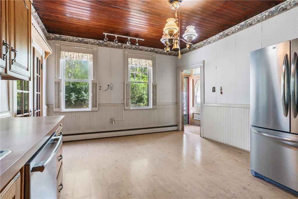 118 Saltarka Road Zelienople, PA 16063 - Photo 10 of 36 Gallery Image 10