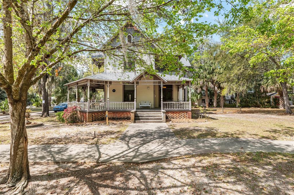 306 Northeast 3rd Street Gainesville, FL 32601 - Photo 2 of 88