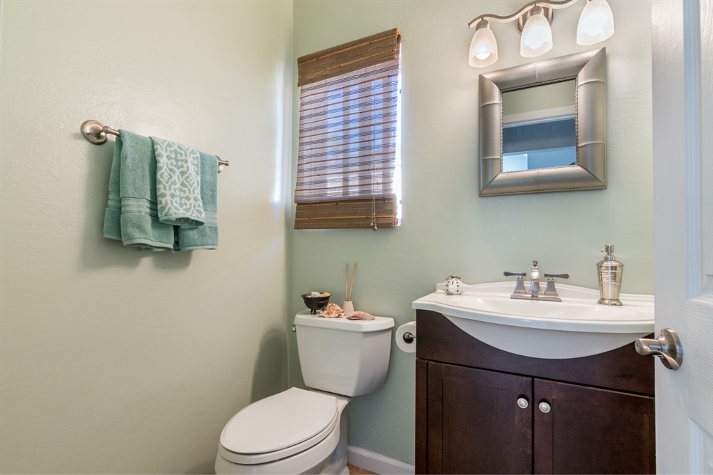 2775 Southampton Road Carlsbad, CA 92010 - Photo 13 of 25