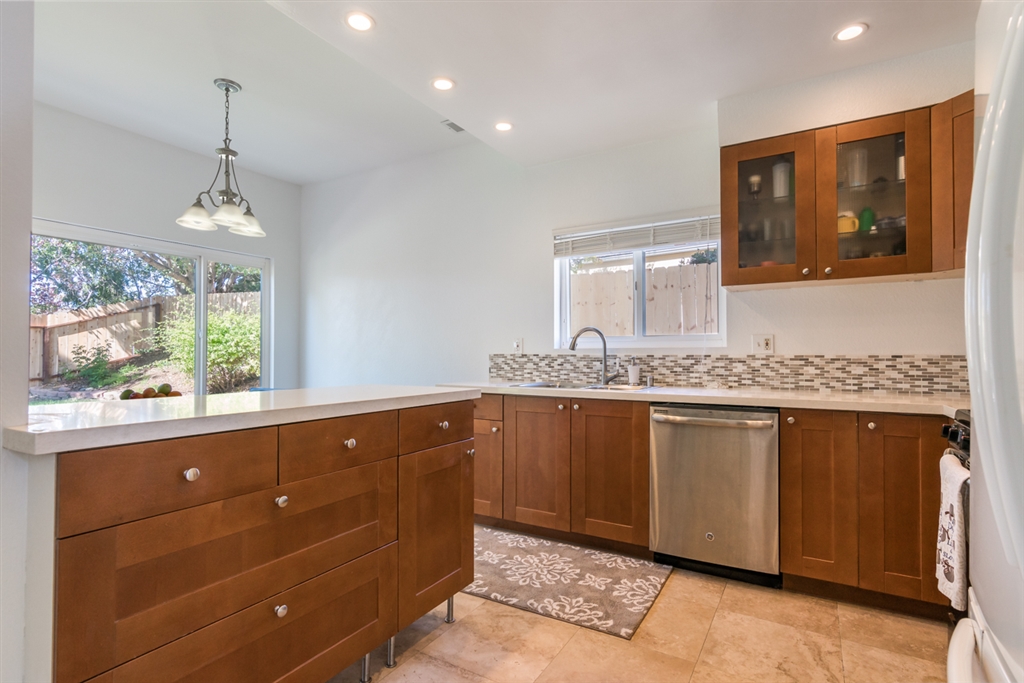 2775 Southampton Road Carlsbad, CA 92010 - Photo 7 of 25