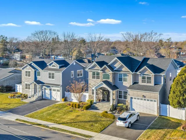 $1,488,000 | 76 Northern Parkway West, Plainview, NY 11803